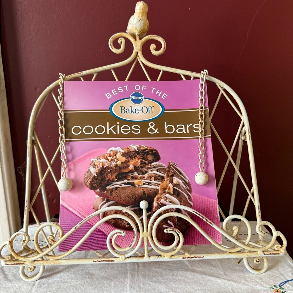 Vintage Cream Iron Cookbook or Tablet Stand